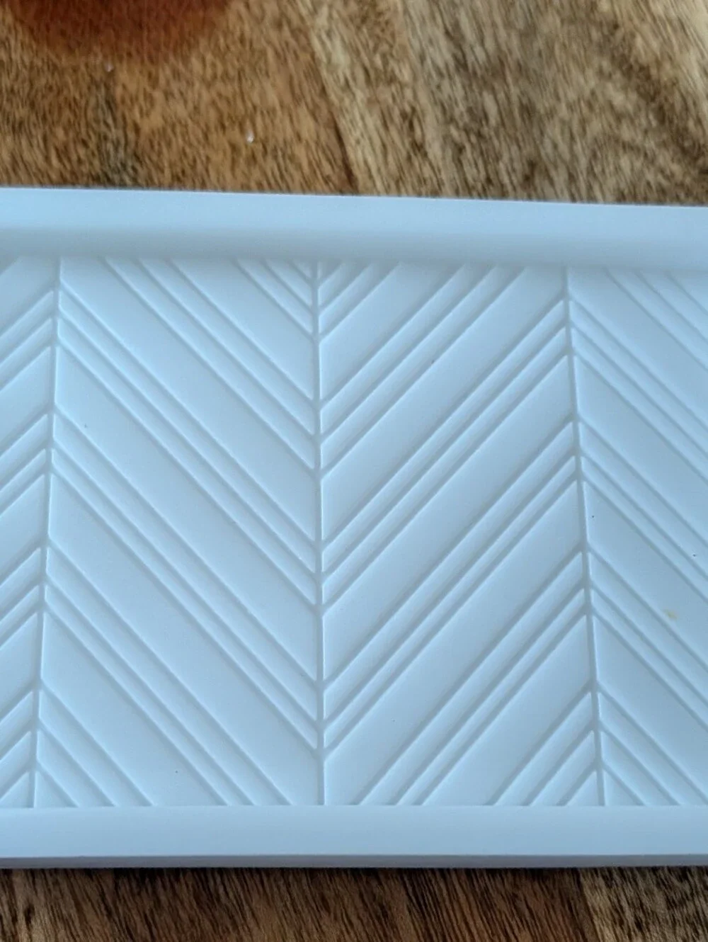 White Rectangle Bath Soap Dish with Chevron Drain Design